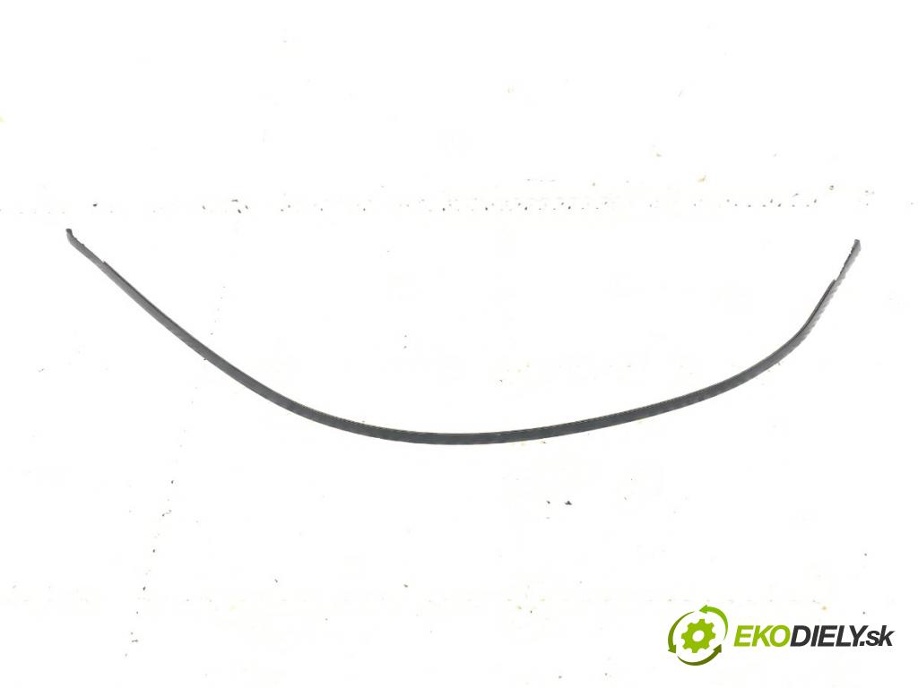 TOYOTA YARIS IV liftback 2022 92 kW 1.5 (MXPA11) 1490 lišta střešní pravá 