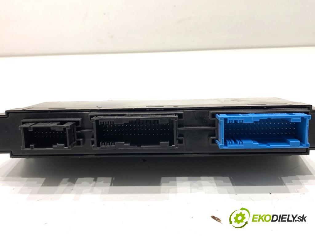 BMW F10 sedan 2015 160 kW 525 d xDrive 1995 modul komfortu 10681810 (Komfortní modul)