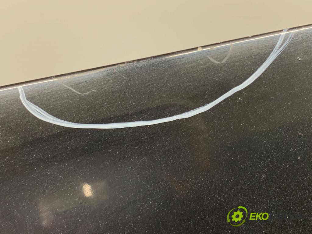 AUDI A8 D4 sedan 2015 368 kW 6.3 W12 quattro 6299 kapota  (Kapota)