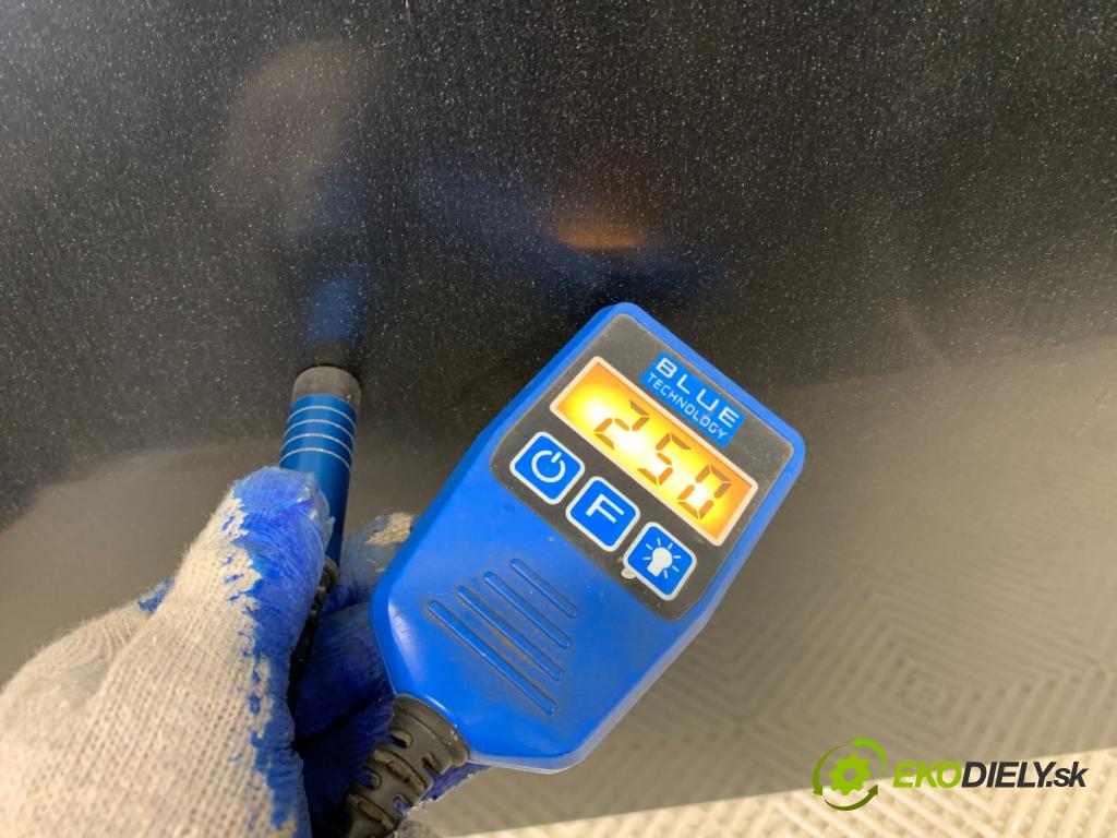 AUDI A8 D4 sedan 2015 368 kW 6.3 W12 quattro 6299 kapota  (Kapota)