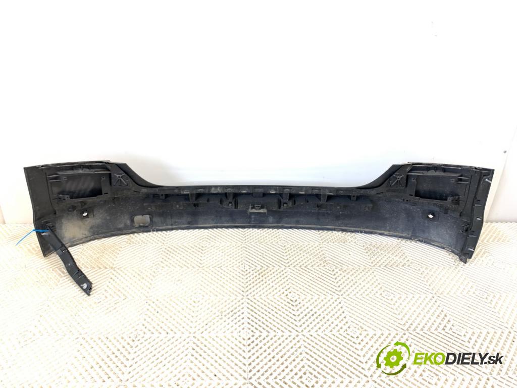 AUDI A8 D4 sedan 2015 368 kW 6.3 W12 quattro 6299 Nárazník zad  (Kľučka dverí ostatné)