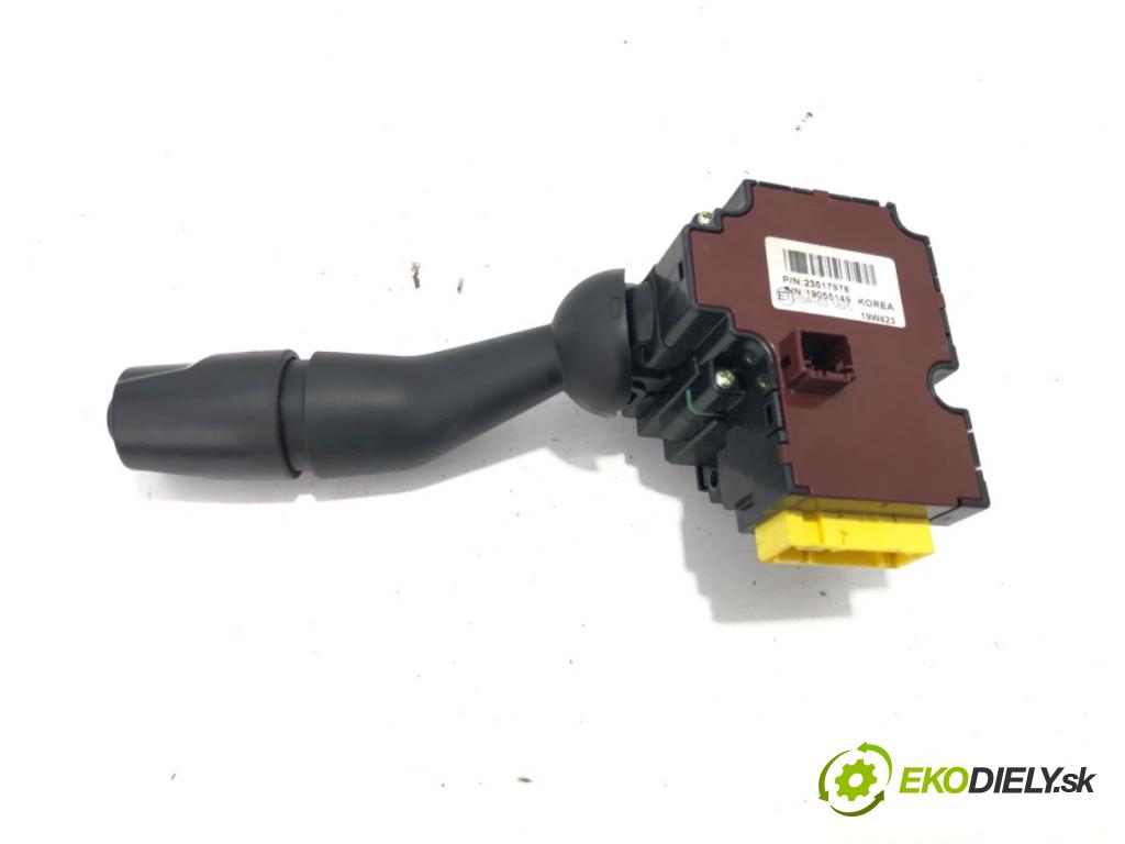 RENAULT TRUCKS T Platforma / podwozie 2020 338 kW T460 338 kW [460 KM] olej napędowy 2013 - 2022 10837 přepínač kombinovaný 23517978 (Páčky pod volantem)