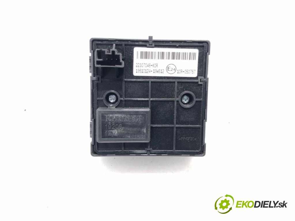 RENAULT TRUCKS T Platforma / podwozie 2020 338 kW T460 338 kW [460 KM] olej napędowy 2013 - 2022 10837 přepínač tempomatu 22307046