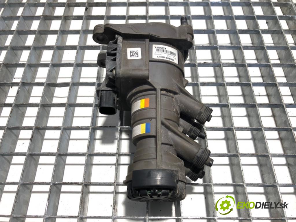 RENAULT TRUCKS T Platforma / podwozie 2020 338 kW T460 338 kW [460 KM] olej napędowy 2013 - 2022 10837 Ventil hlavný brzdy K046640