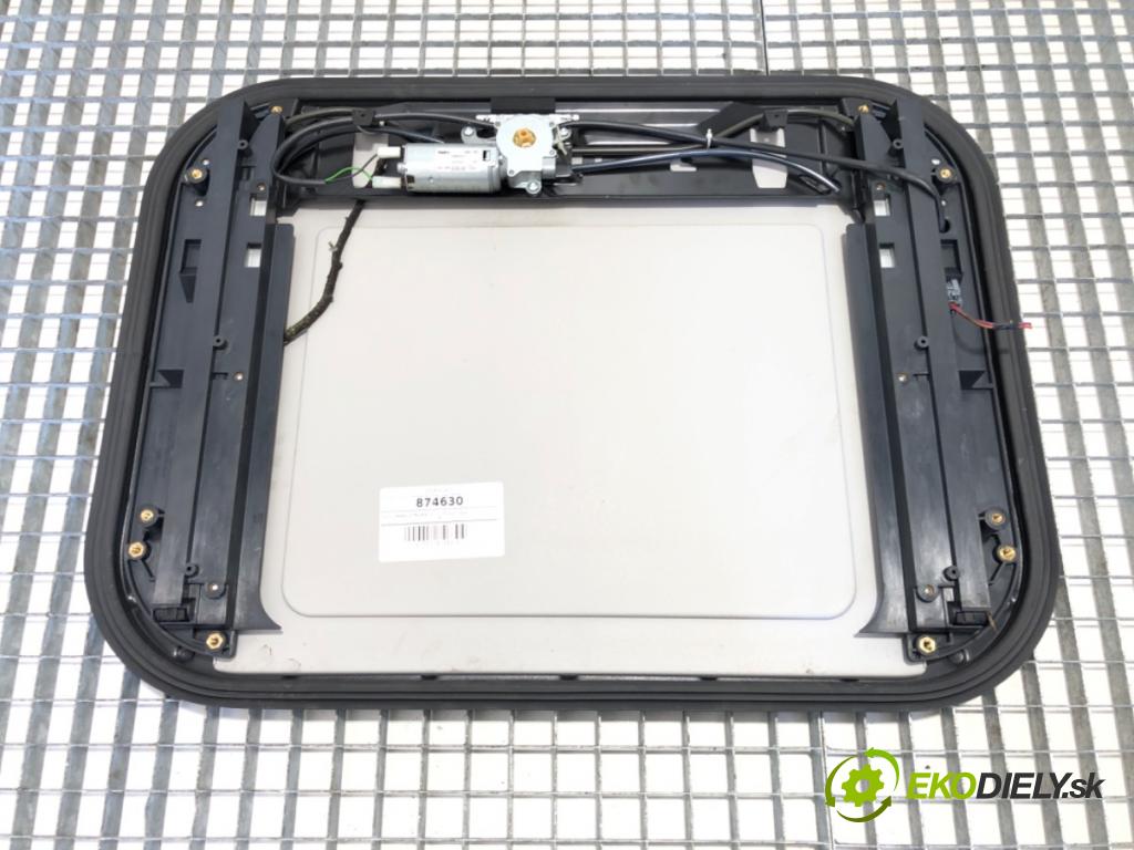 RENAULT TRUCKS T Platforma / podwozie 2020 338 kW T460 338 kW [460 KM] olej napędowy 2013 - 2022 10837 strešné okno 7484505331 (Sklo karosérie)