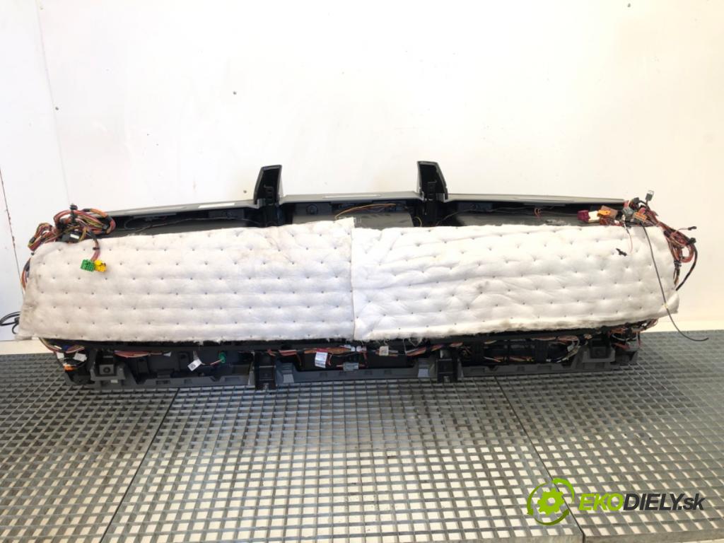 RENAULT TRUCKS T Platforma / podwozie 2020 338 kW T460 338 kW [460 KM] olej napędowy 2013 - 2022 10837 Pláto Priehradka, kastlík horný kabína