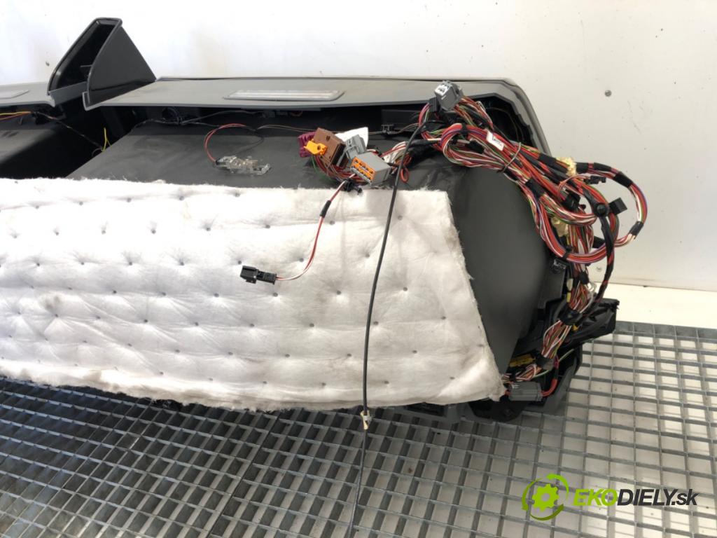 RENAULT TRUCKS T Platforma / podwozie 2020 338 kW T460 338 kW [460 KM] olej napędowy 2013 - 2022 10837 Pláto Priehradka, kastlík horný kabína