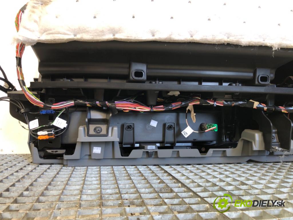 RENAULT TRUCKS T Platforma / podwozie 2020 338 kW T460 338 kW [460 KM] olej napędowy 2013 - 2022 10837 Pláto Priehradka, kastlík horný kabína