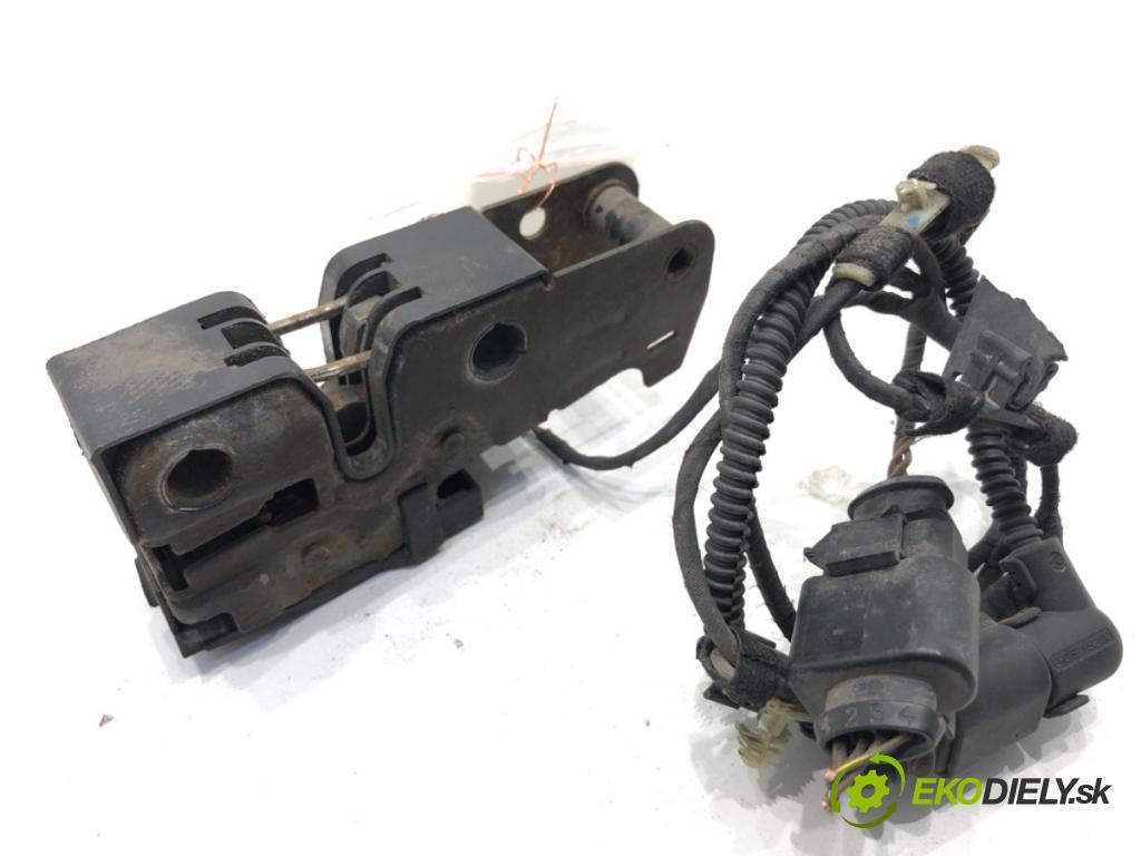 VW PASSAT B7 Kombi 2012 118 kW 1.8 TSI 1798 zámok kapoty predný 3C1823187