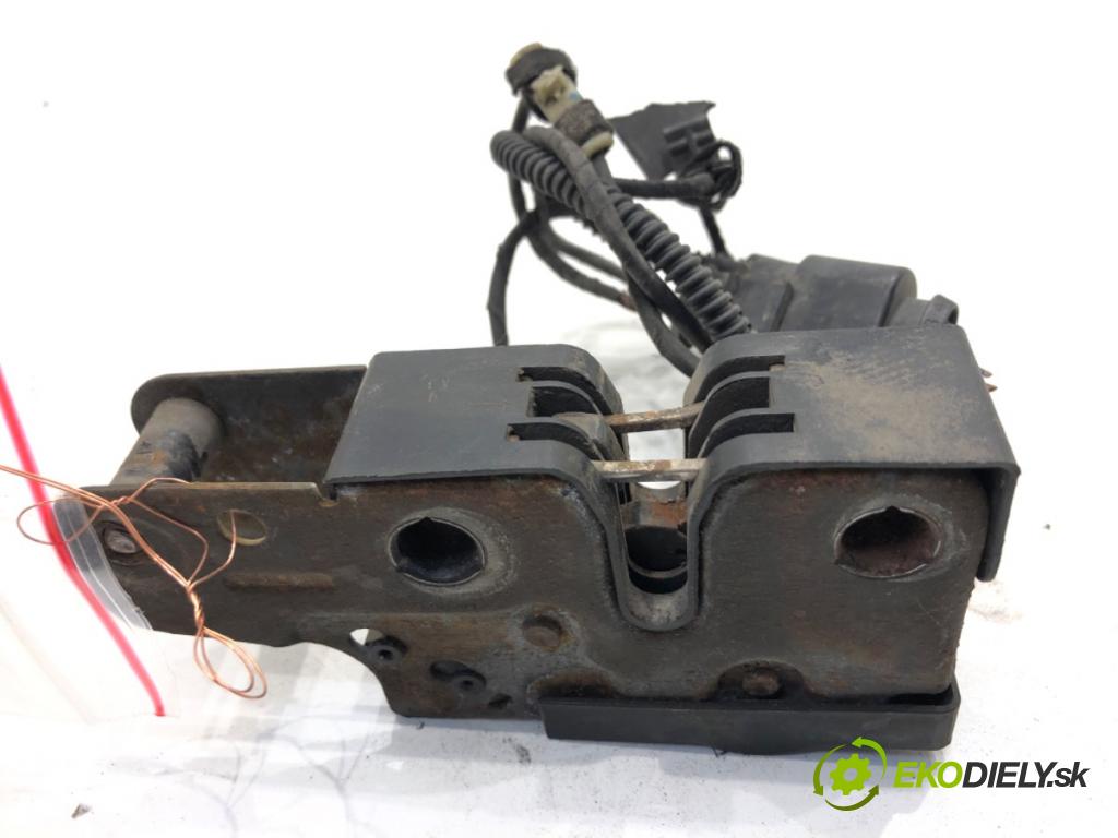 VW PASSAT B7 Kombi 2012 118 kW 1.8 TSI 1798 zámok kapoty predný 3C1823187