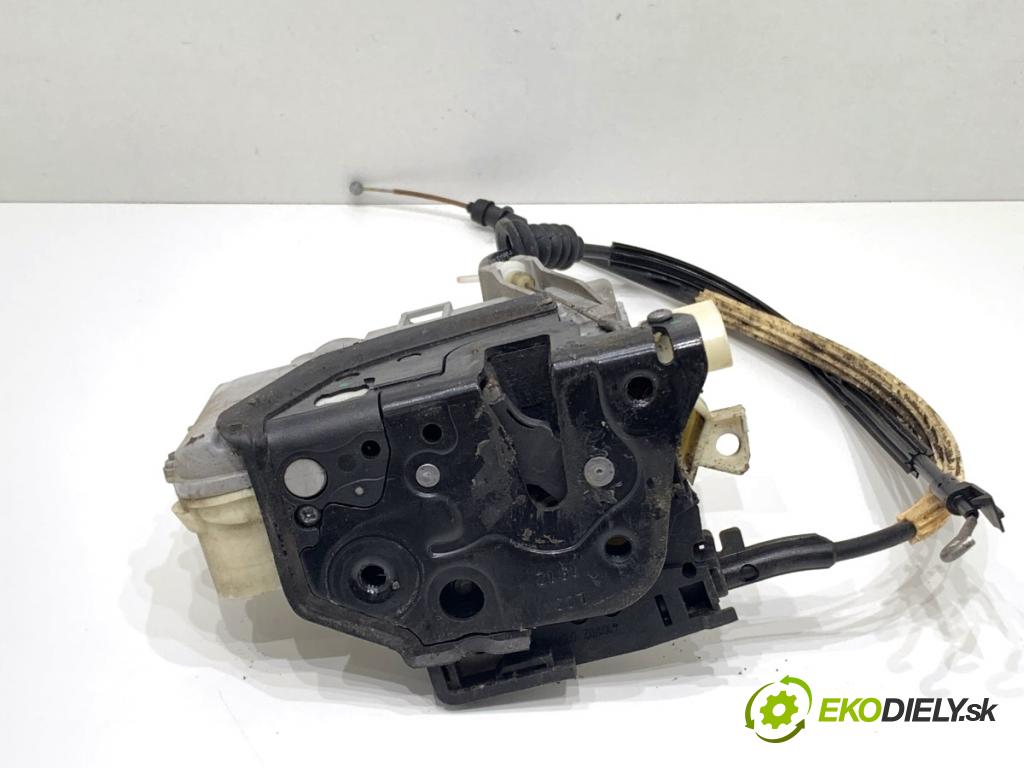 VW PASSAT B7 Kombi 2012 118 kW 1.8 TSI 1798 zámok Dvere ľavy predný 3C1837015A