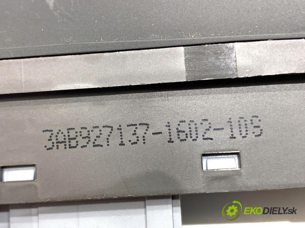 VW PASSAT B7 Kombi 2012 118 kW 1.8 TSI 1798 spínač brzdy ruční brzdy 3AB927137 (Páčky pod volantem)