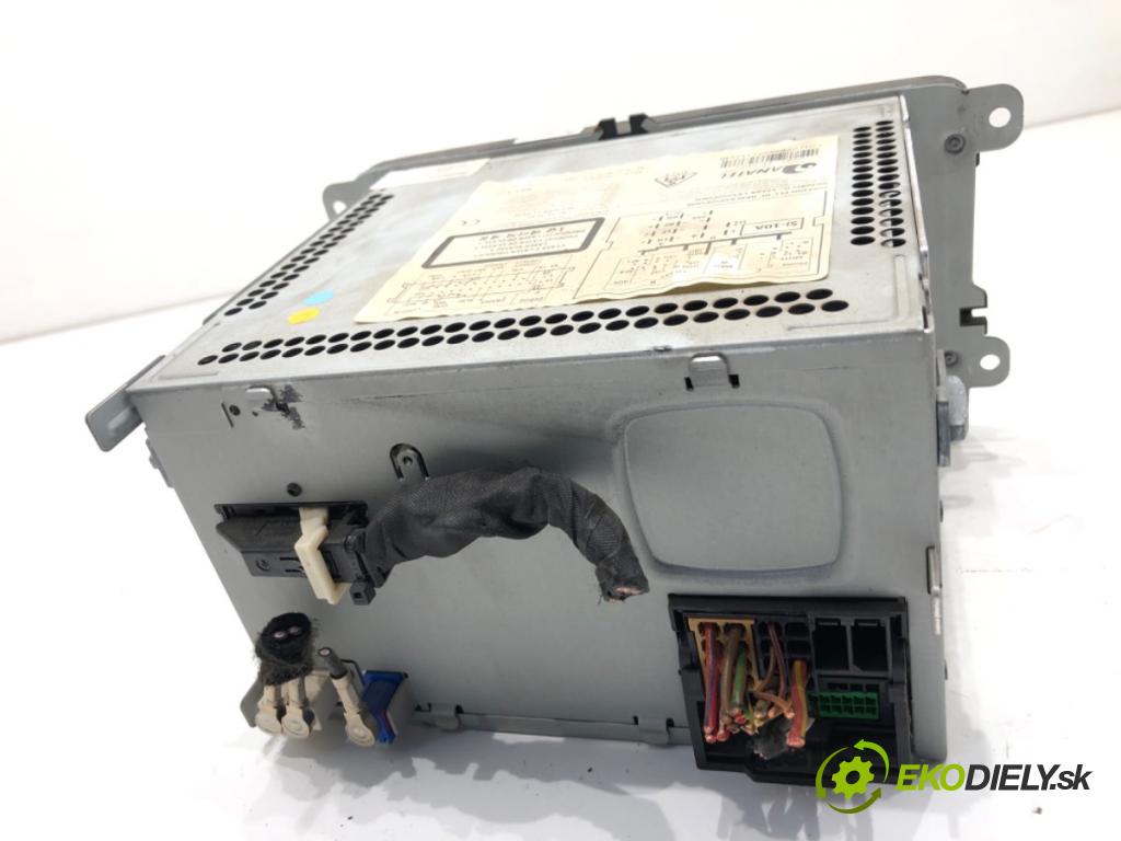 VW PASSAT B7 Kombi 2012 118 kW 1.8 TSI 1798 RADIO 3C0035279N (Audio zariadenie)