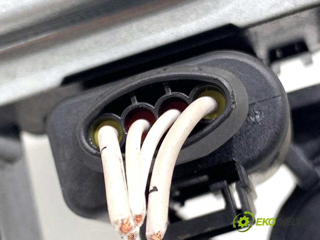 VW PASSAT B7 Kombi 2012 118 kW 1.8 TSI 1798 Motor stieračov zad 3C9955711A