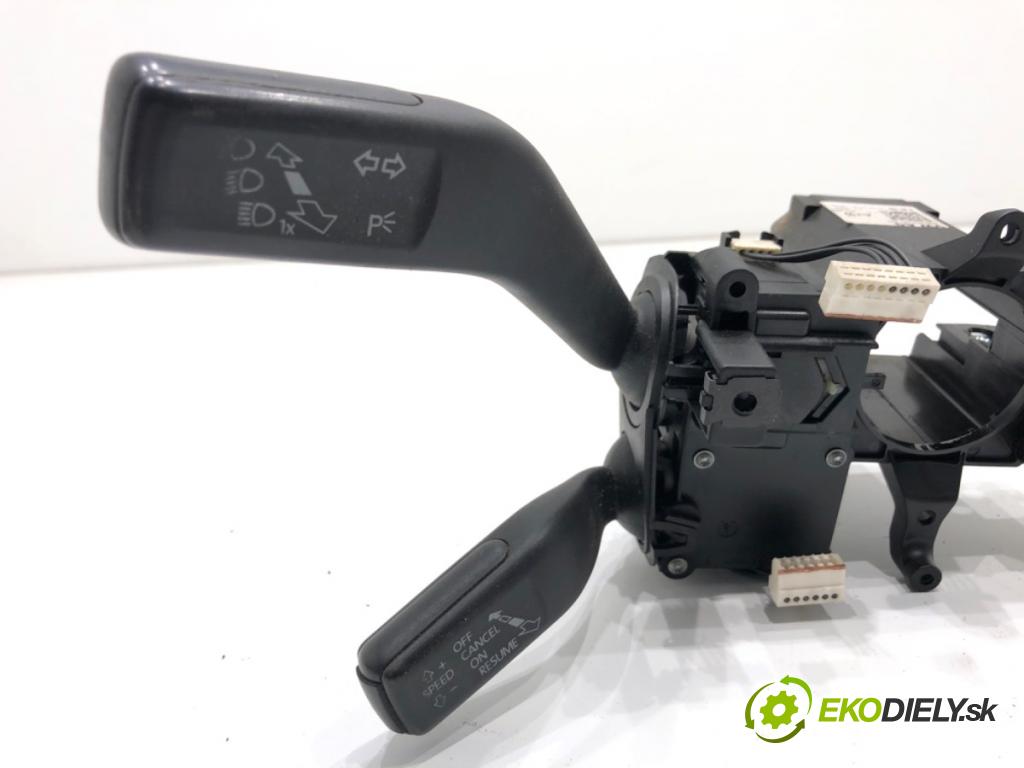 VW PASSAT B7 Kombi 2012 118 kW 1.8 TSI 1798 Prepínač kombinovaný 3C9953501BN 3C9953502B (Prepínacie páčky pod volantom)
