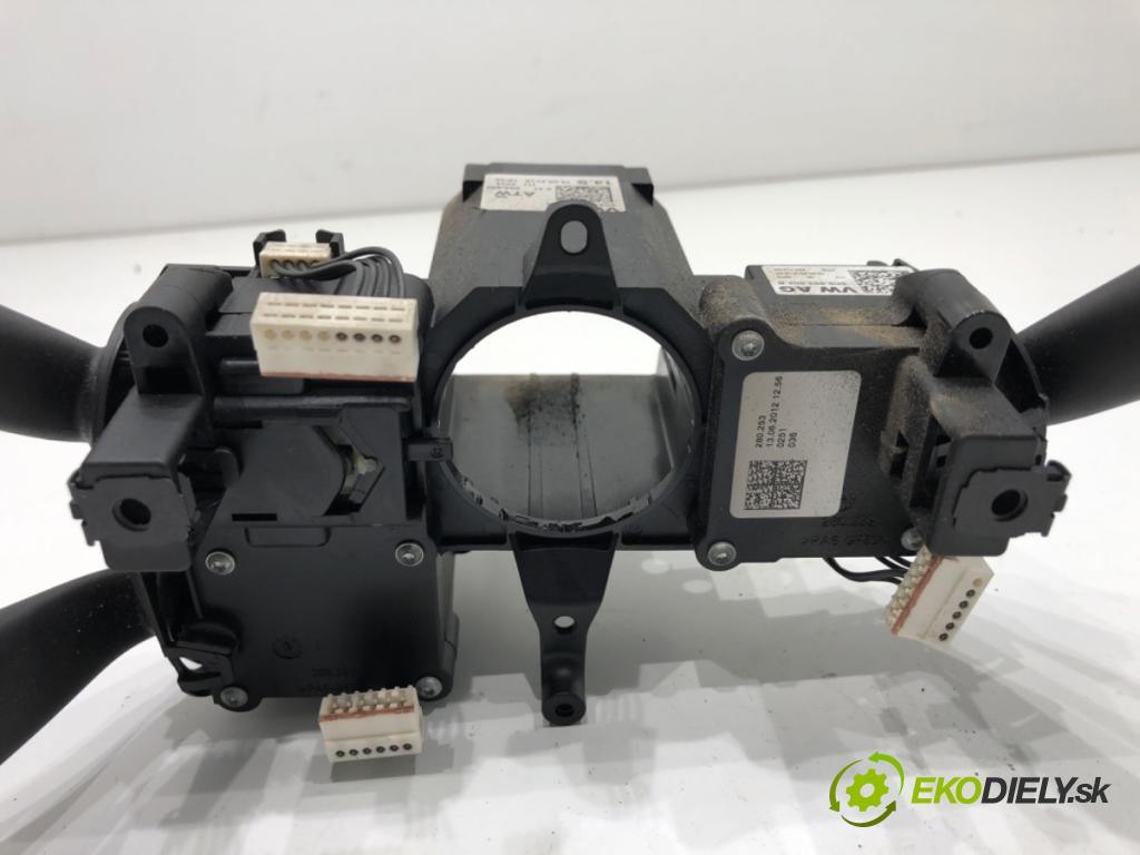 VW PASSAT B7 Kombi 2012 118 kW 1.8 TSI 1798 Prepínač kombinovaný 3C9953501BN 3C9953502B (Prepínacie páčky pod volantom)