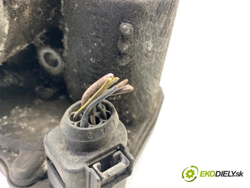 VW PASSAT B7 Kombi 2012 118 kW 1.8 TSI 1798 škrtíci klapka 06F133062Q (Škrticí klapka)