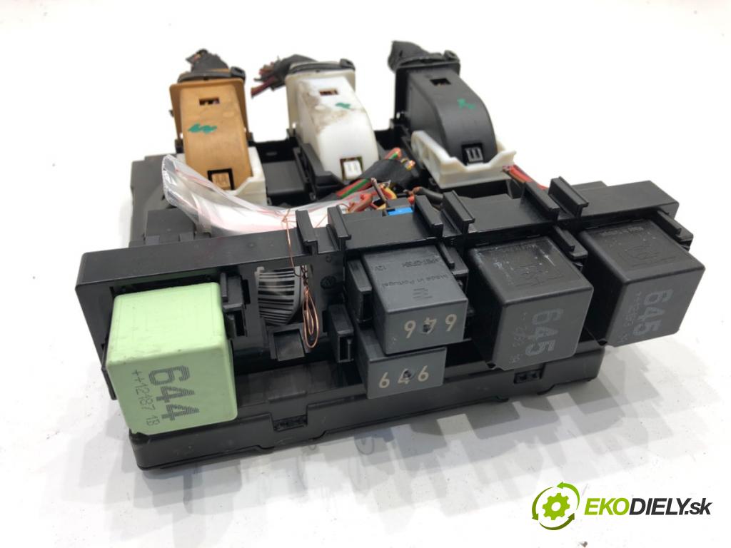 VW PASSAT B7 Kombi 2012 118 kW 1.8 TSI 1798 modul komfortu 3AA937087H (Komfortní modul)