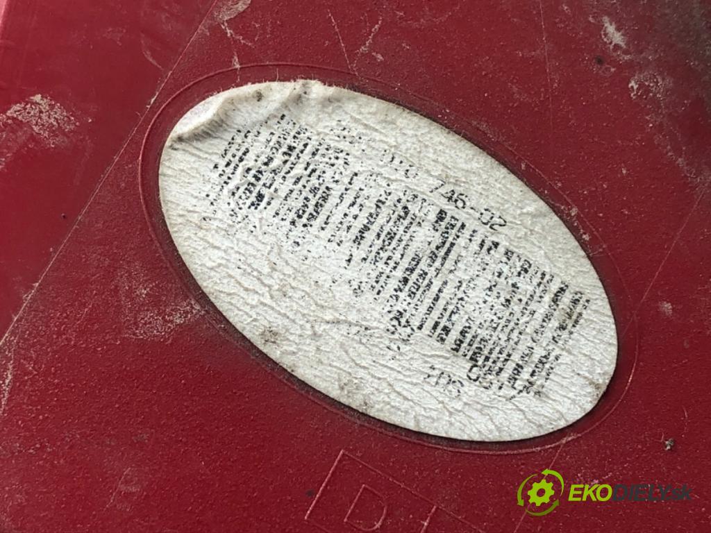 VW PASSAT B7 Kombi 2012 118 kW 1.8 TSI 1798 světlo pravý zadní část