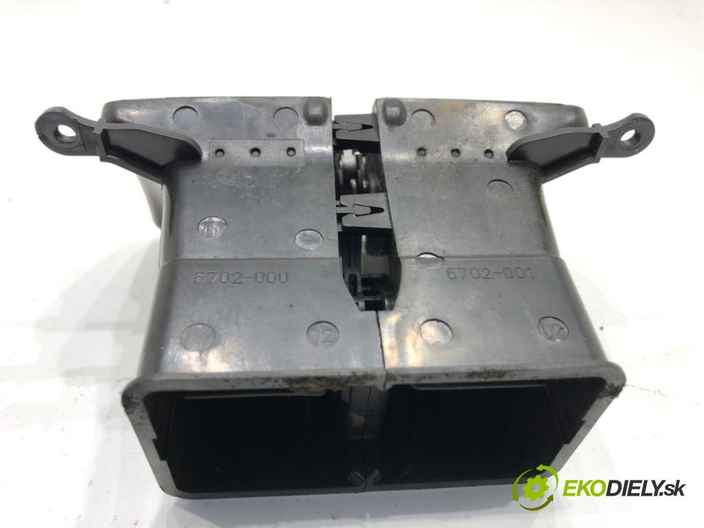 VW PASSAT B7 Kombi 2012 118 kW 1.8 TSI 1798 Mriežky kúrenia zad 3AA819203