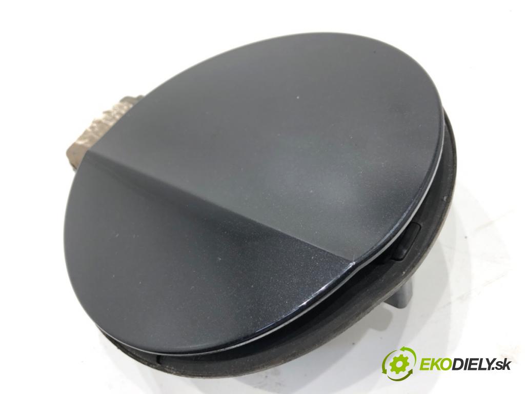 VW PASSAT B7 Kombi 2012 118 kW 1.8 TSI 1798 Dvierka nádrže paliva  (Kľučka dverí ostatné)