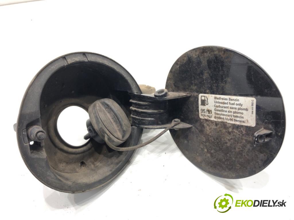 VW PASSAT B7 Kombi 2012 118 kW 1.8 TSI 1798 Dvierka nádrže paliva  (Kľučka dverí ostatné)