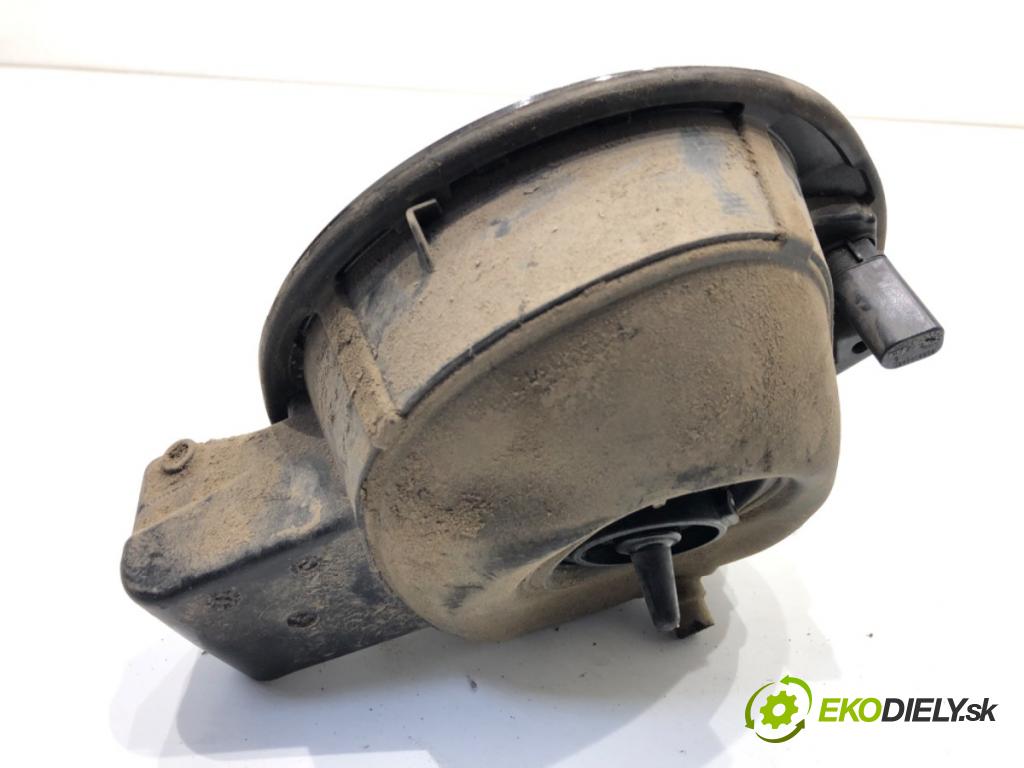 VW PASSAT B7 Kombi 2012 118 kW 1.8 TSI 1798 Dvierka nádrže paliva  (Kľučka dverí ostatné)