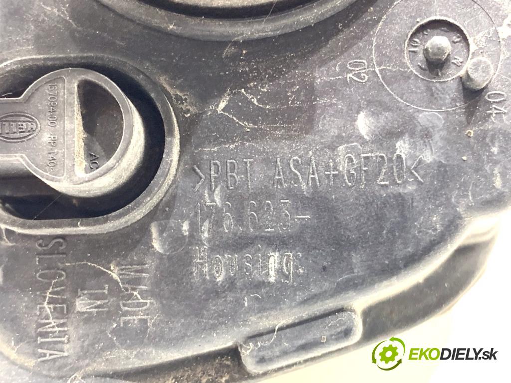 VW PASSAT B7 Kombi 2012 118 kW 1.8 TSI 1798 hmlové svetlo, hmlovka pravý přední část