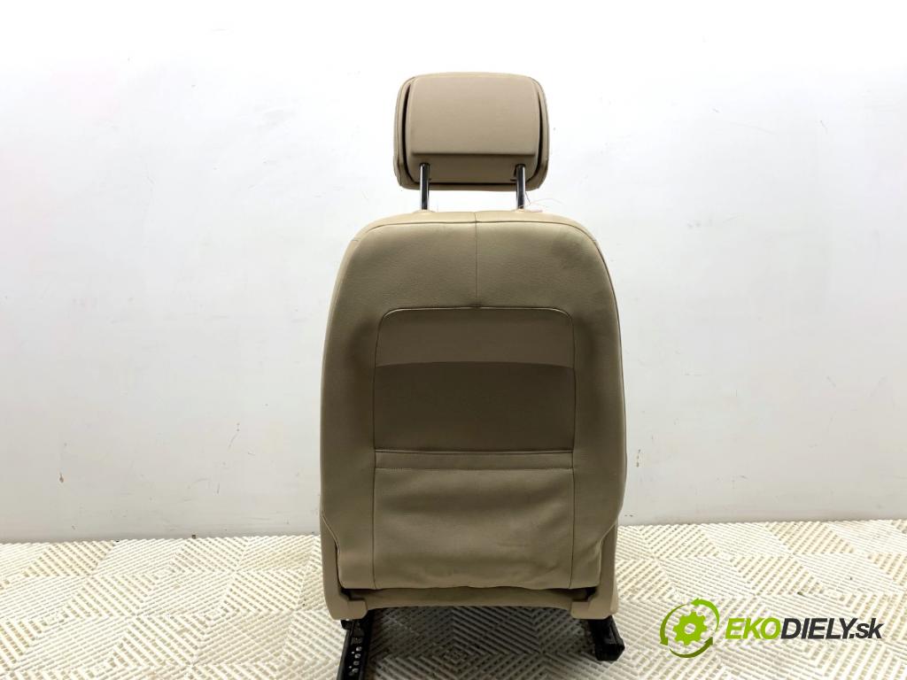 VW PASSAT B7 Kombi 2012 118 kW 1.8 TSI 1798 Sedadlo pravy predný