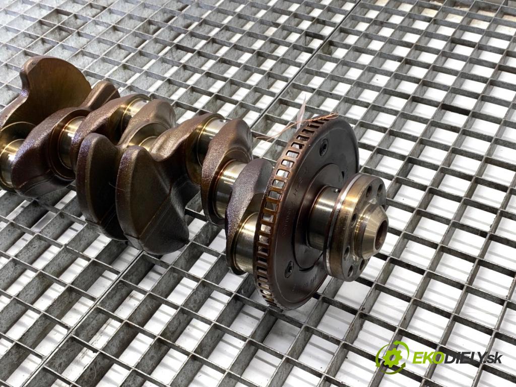 VW PASSAT B7 Kombi 2012 118 kW 1.8 TSI 1798 Kardaň, hriadeľ KLIKA: 06HP (Blok motora ostatné)