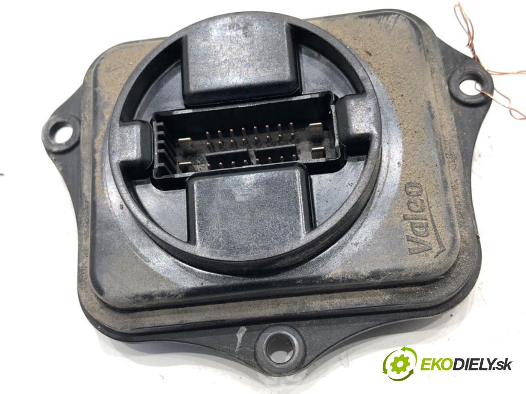 VW PASSAT B7 Kombi 2012 118 kW 1.8 TSI 1798 měnič XENON 3D0941329B (Řídící jednotka xenonu)