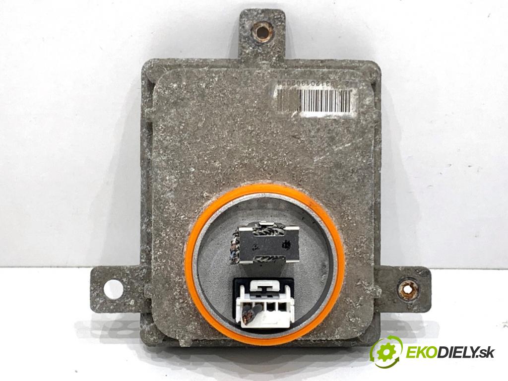 VW PASSAT B7 Kombi 2012 118 kW 1.8 TSI 1798 měnič XENON 8K0941597B (Řídící jednotka xenonu)