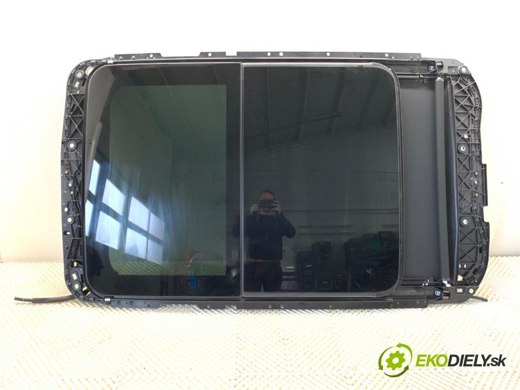 PEUGEOT 3008 SUV 2021 147 kW Hybrid4 (M45GBU) 1598 strešné okno 