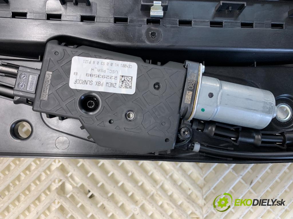 PEUGEOT 3008 SUV 2021 147 kW Hybrid4 (M45GBU) 1598 strešné okno