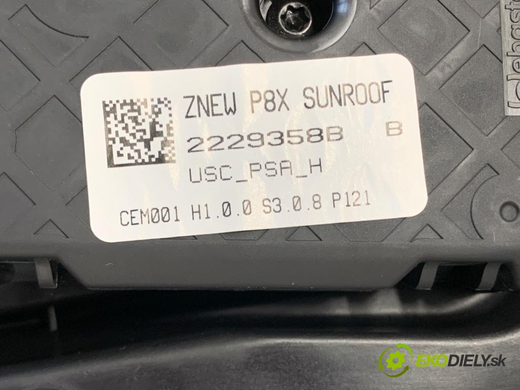 PEUGEOT 3008 SUV 2021 147 kW Hybrid4 (M45GBU) 1598 strešné okno