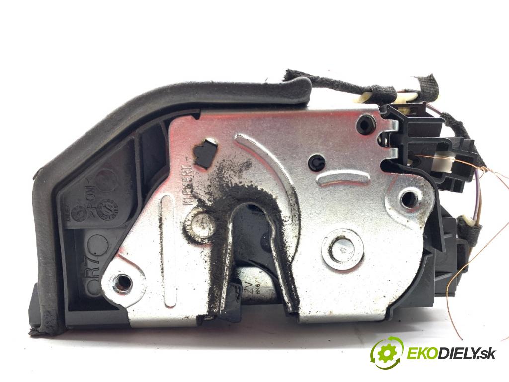 BMW F30 sedan 2016 140 kW 320 d xDrive 1995 zámok Dvere pravy zad 7229460