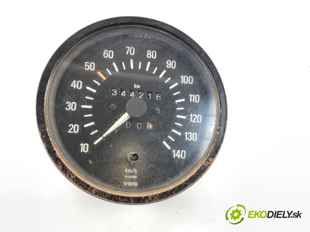 MERCEDES-BENZ T1 Autobus 1990 58 kW 308 D 2.3 2299 prístrojovka 0095428506 (Přístrojová deska)