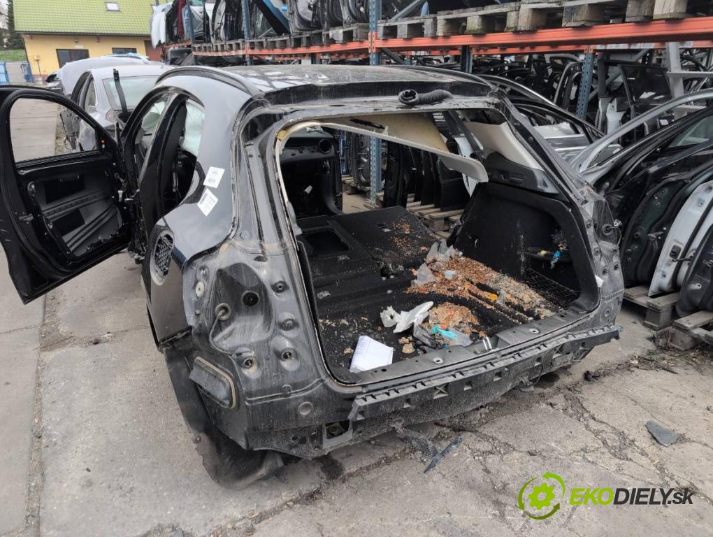 MERCEDES-BENZ KLASA GLA SUV 2017 100 kW GLA 200 CDI 4-matic (156.902) 2143 karoséria ČTVRŤÁK: Blatník prah strecha PODŁUŻNICA