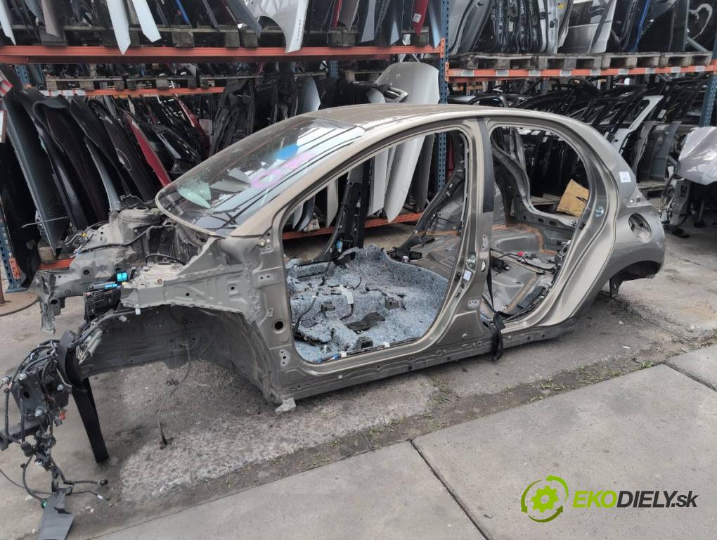 TOYOTA YARIS IV liftback 2022 92 kW 1.5 (MXPA11) 1490 KAROSERIA ČTVRŤÁK blatník práh střecha PODŁUŻNICA