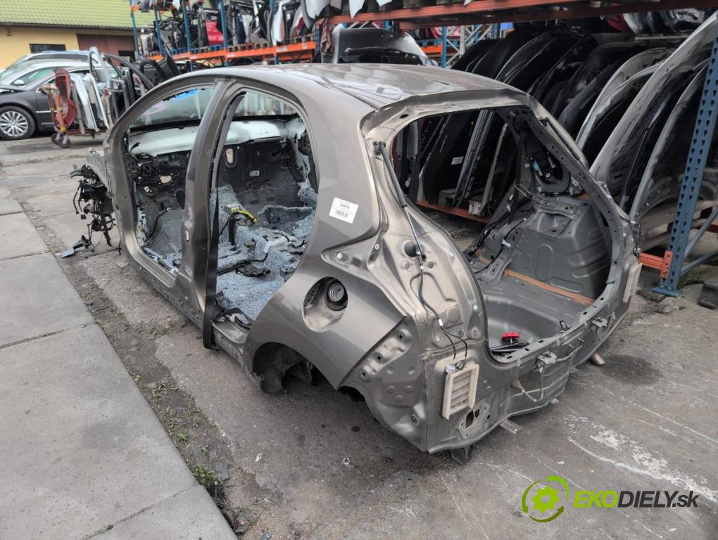 TOYOTA YARIS IV liftback 2022 92 kW 1.5 (MXPA11) 1490 KAROSERIA ČTVRŤÁK blatník práh střecha PODŁUŻNICA