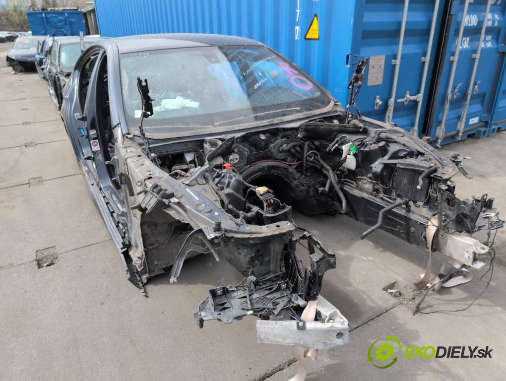BMW F10 sedan 2015 160 kW 525 d xDrive 1995 KAROSERIA ČTVRŤÁK blatník práh střecha PODŁUŻNICA 