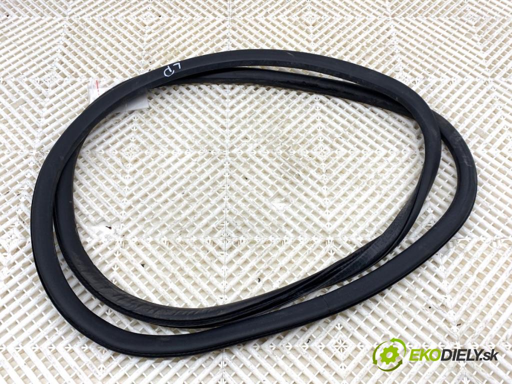 ALFA ROMEO STELVIO SUV 2019 206 kW 2.0 (949AXA2A) 1995 tesnenie Dvere predný ľavá strana 