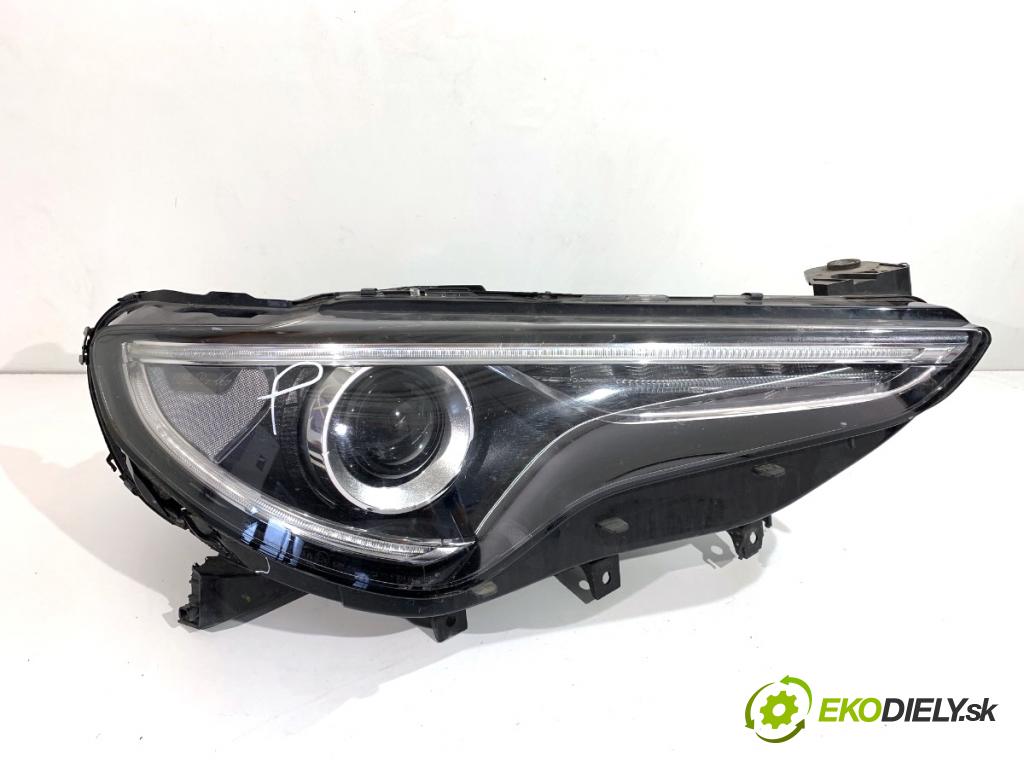 ALFA ROMEO STELVIO SUV 2019 206 kW 2.0 (949AXA2A) 1995 světlomet pravý přední část 49140748