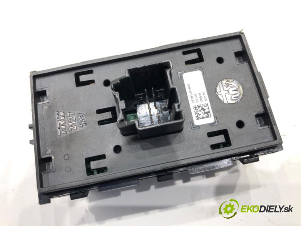 ALFA ROMEO STELVIO SUV 2019 206 kW 2.0 (949AXA2A) 1995 Prepínač okien 01561291690 (Prepínacie páčky pod volantom)