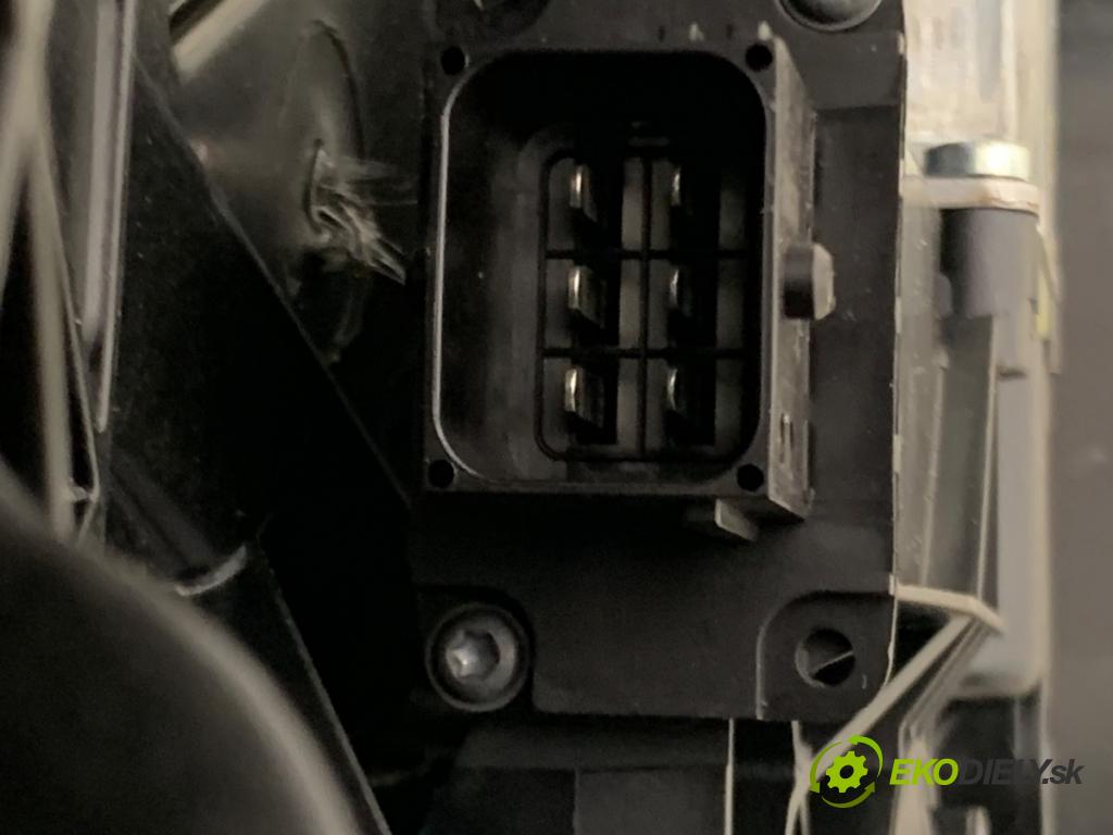 ALFA ROMEO STELVIO SUV 2019 206 kW 2.0 (949AXA2A) 1995 mechanismus okna levý přední část 50552805