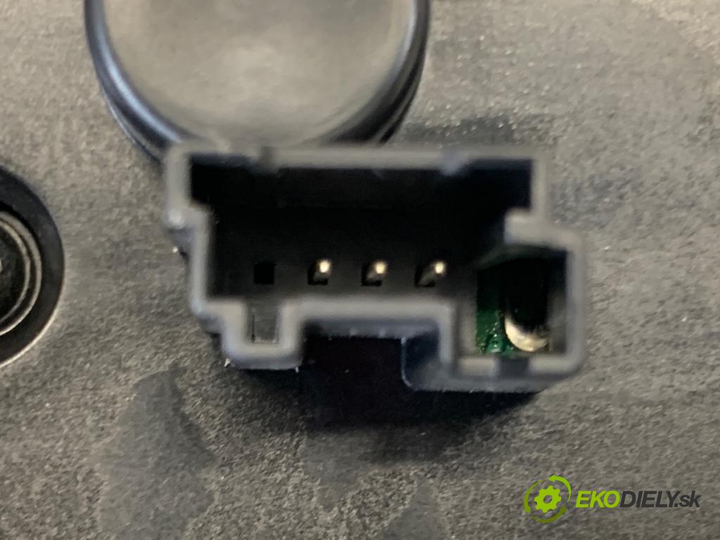 ALFA ROMEO STELVIO SUV 2019 206 kW 2.0 (949AXA2A) 1995 Panel ovládaní topení 01561461520 (Páčky pod volantem)