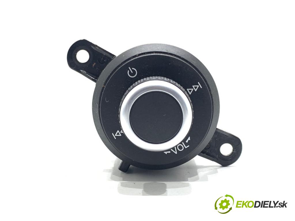 ALFA ROMEO STELVIO SUV 2019 206 kW 2.0 (949AXA2A) 1995 násada, držadlo Panel ovládania radia 156107465