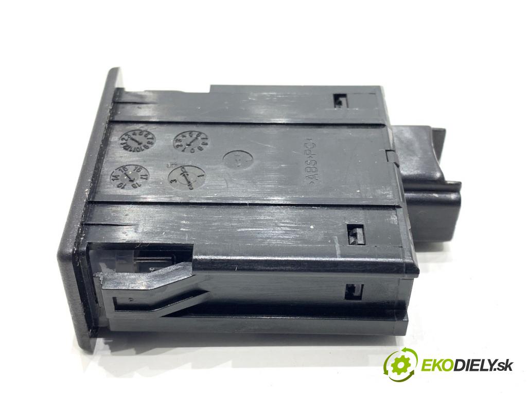 ALFA ROMEO STELVIO SUV 2019 206 kW 2.0 (949AXA2A) 1995 HNÍZDO: USB 01561397270