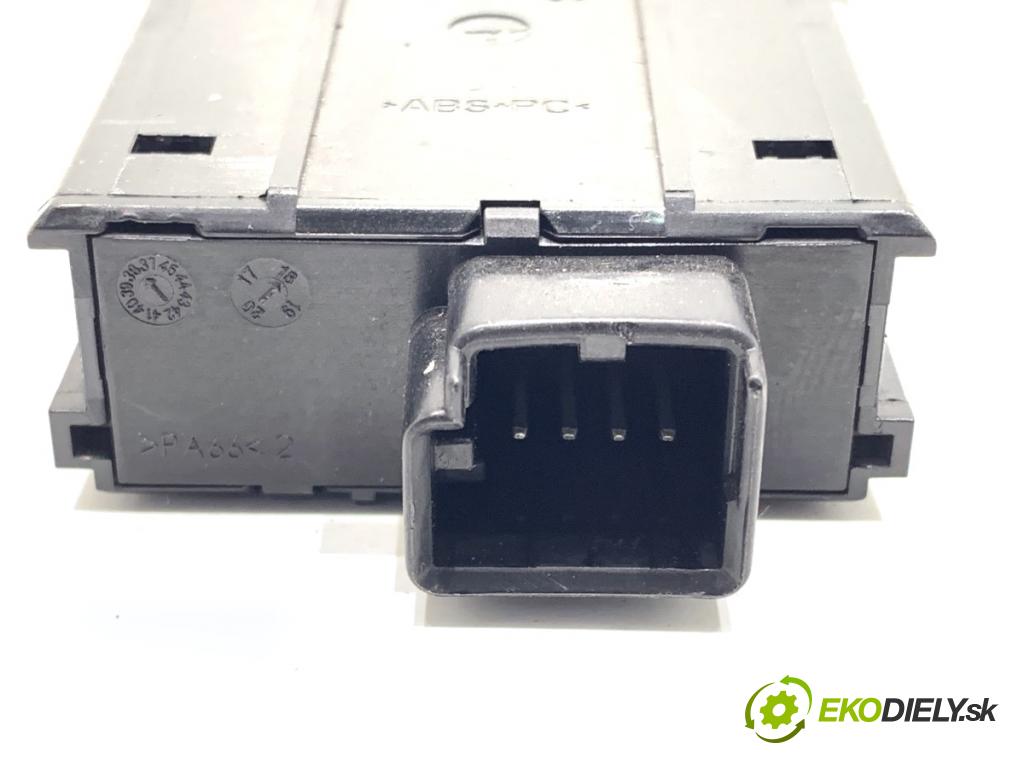 ALFA ROMEO STELVIO SUV 2019 206 kW 2.0 (949AXA2A) 1995 HNÍZDO: USB 01561397270