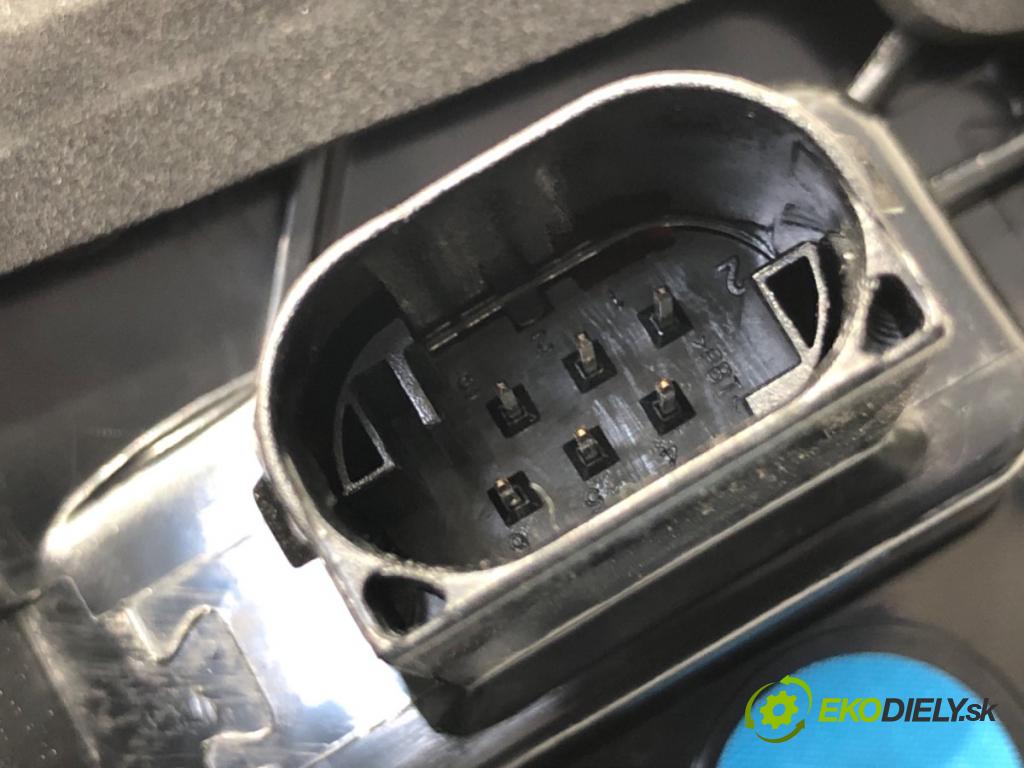 ALFA ROMEO STELVIO SUV 2019 206 kW 2.0 (949AXA2A) 1995 Svetlo zad pravá vnútorná 00505531800 (Kľučka dverí ostatné)